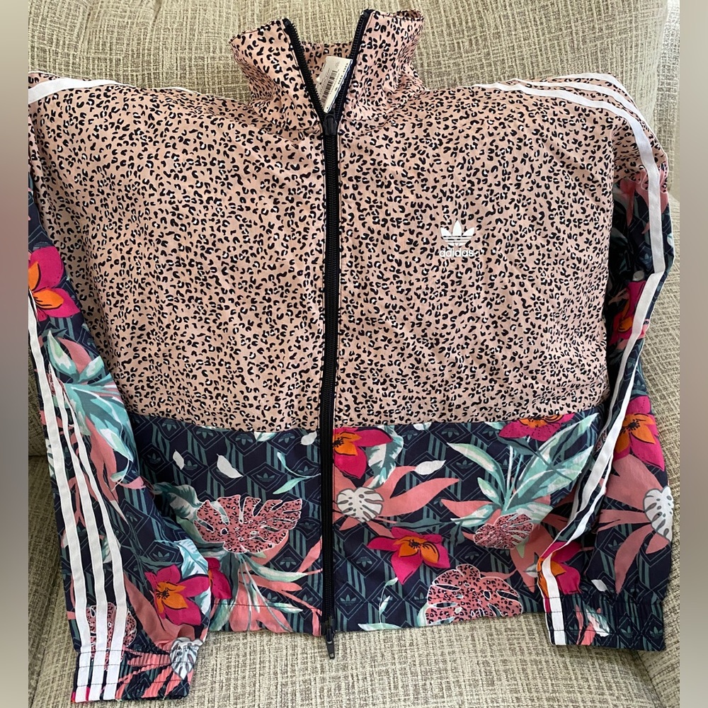 BRAND NEW women’s Adidas windbreaker